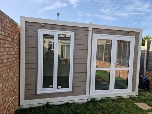 Insulated modular garden room - modular,