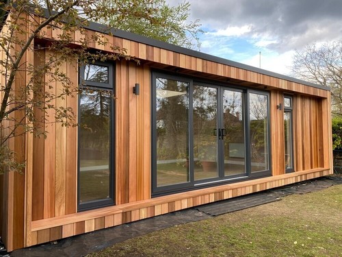 Insulated garden room - /,