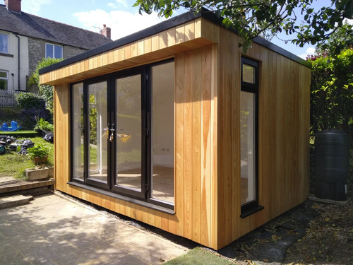 Insulated garden room - room,